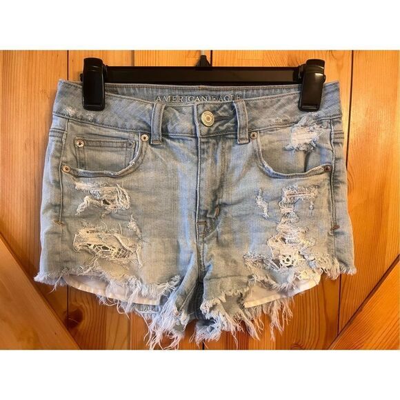 American Eagle outfitters Jean shorts size 4 ￼(1567) - Picture 1 of 3